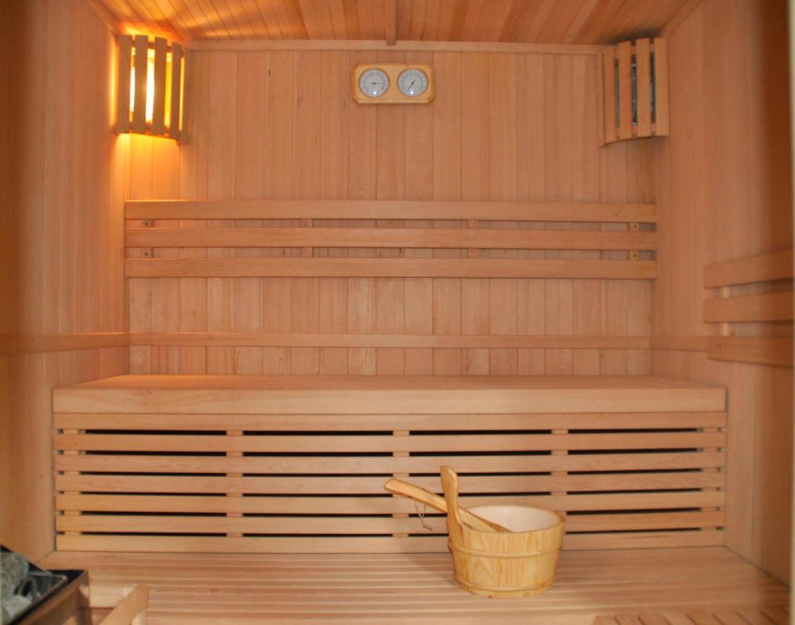Huis Nummer 7 Met Sauna En 3 Slaapkamers Leeuwarden Exteriör bild